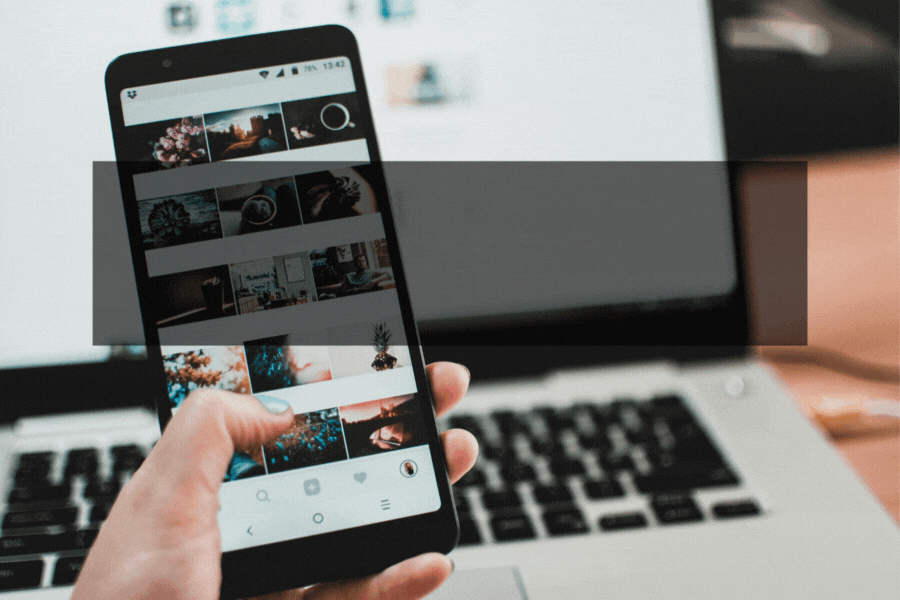 choosing a social media manager